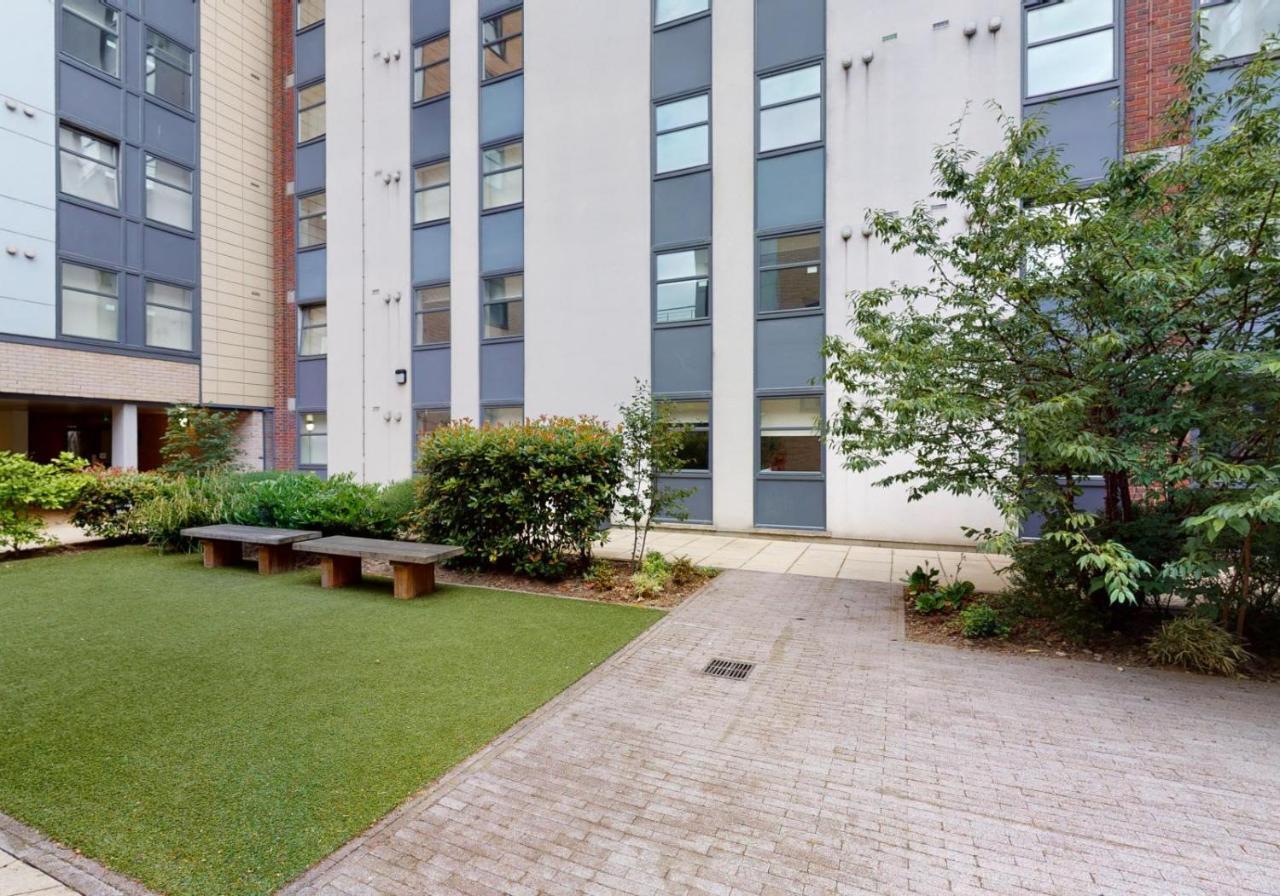 Private Bedrooms With Shared Kitchen And Studios At Iq Tufnell House In London Exterior photo