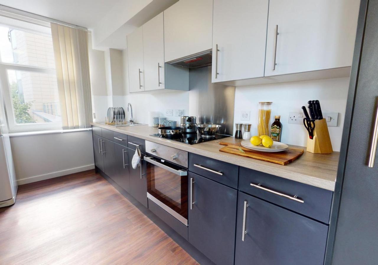 Private Bedrooms With Shared Kitchen And Studios At Iq Tufnell House In London Exterior photo