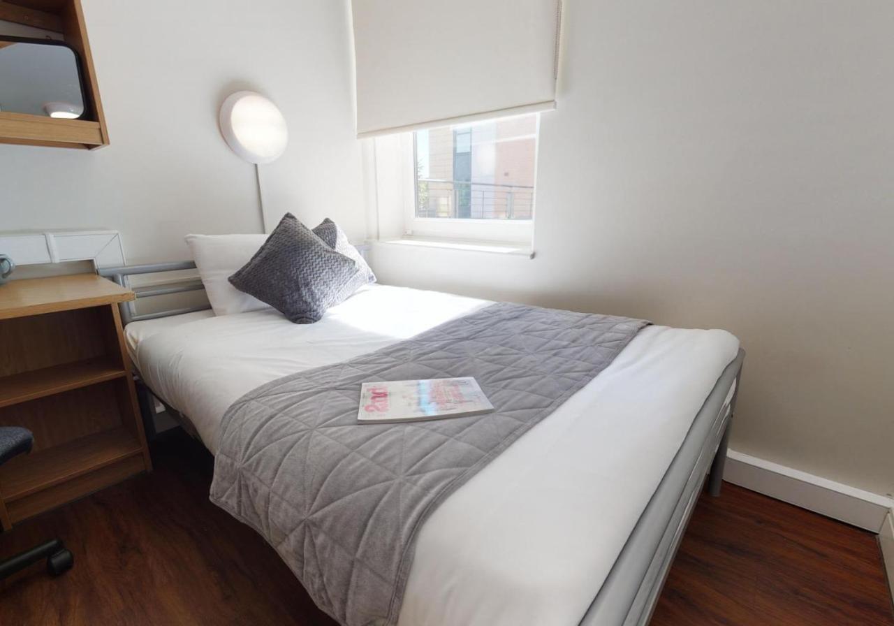 Private Bedrooms With Shared Kitchen And Studios At Iq Tufnell House In London Exterior photo